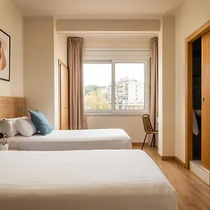 호텔 Bypillow Erba, 지로나